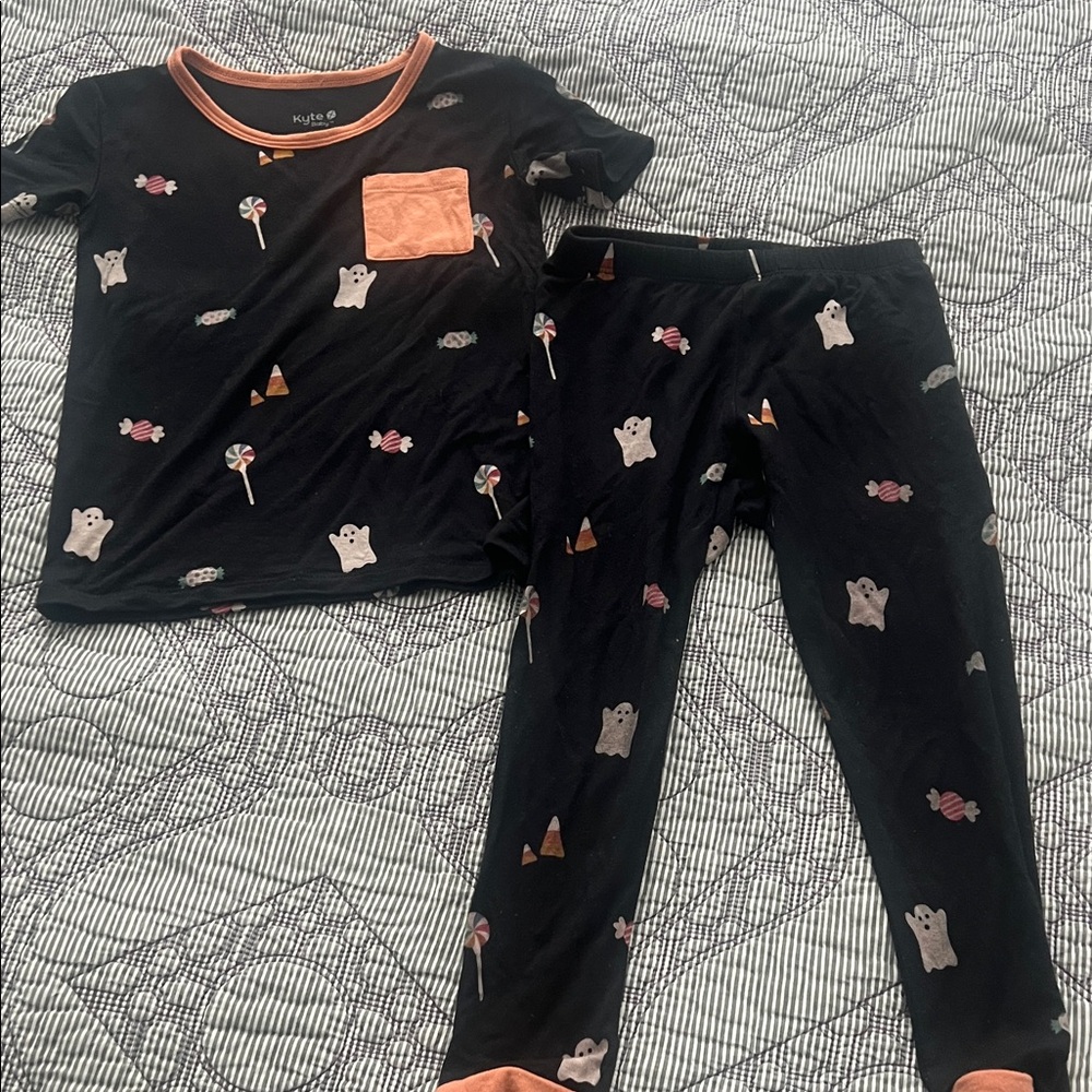 Kyte 3T Halloween Pajamas